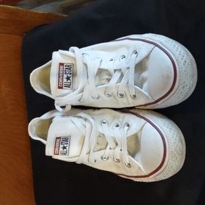 Converse Tennis shoes